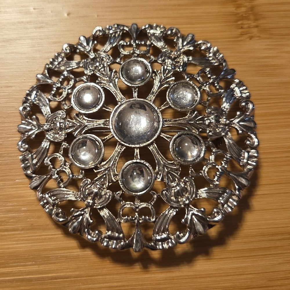 Vintage Unsigned Silver Tone Glass Cabochon Large‎ 2.75" Round Snowflake Brooch